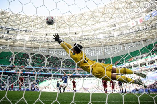 头纷纷聚焦 头纷纷聚焦